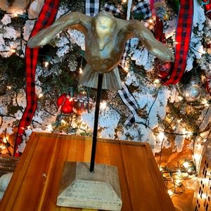 HD DESIGNS SCULPTURE BIRD